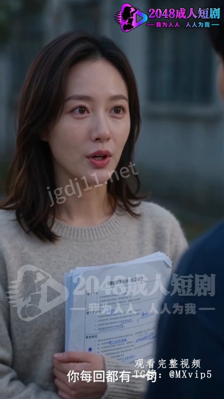 我的高中语文女老师海报